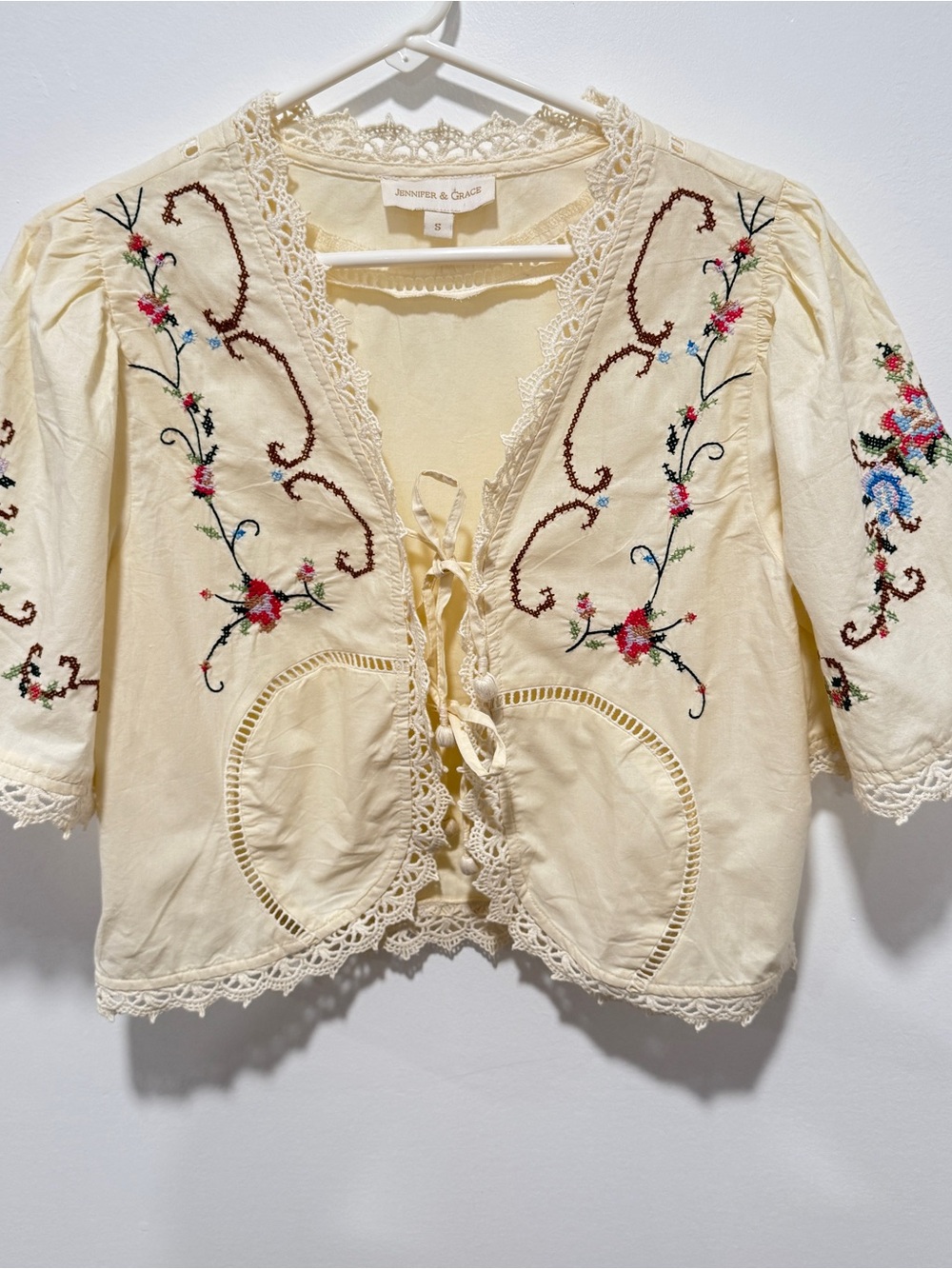 Jennifer & Grace Cream Embroidered Lace-Trim Tie-Front Blouse
